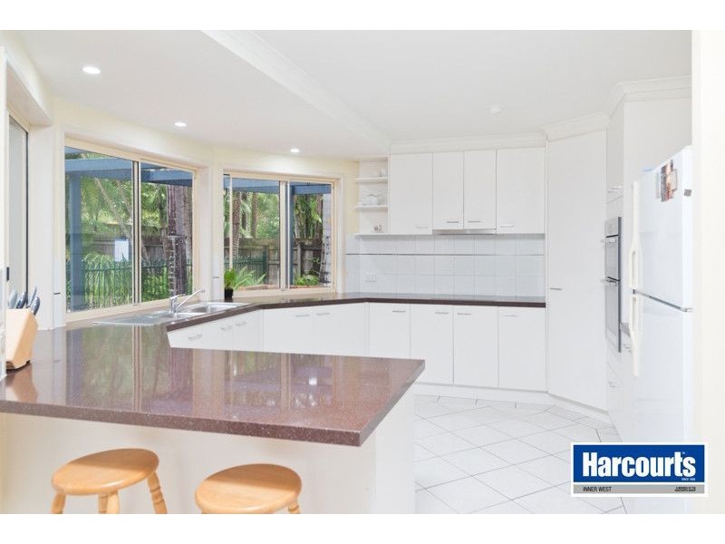 5 Canterbury Place, The Gap QLD 4061