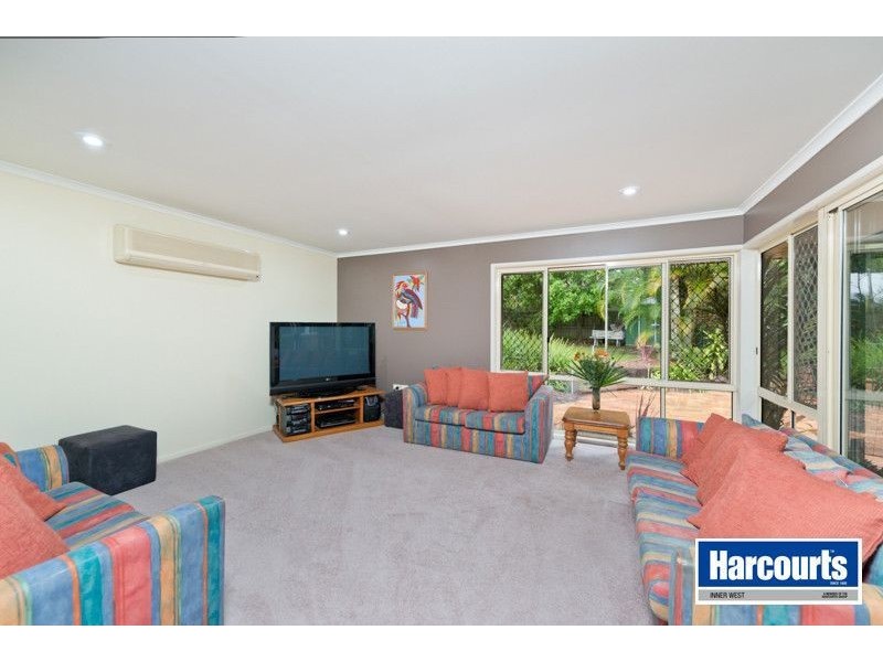 5 Canterbury Place, The Gap QLD 4061