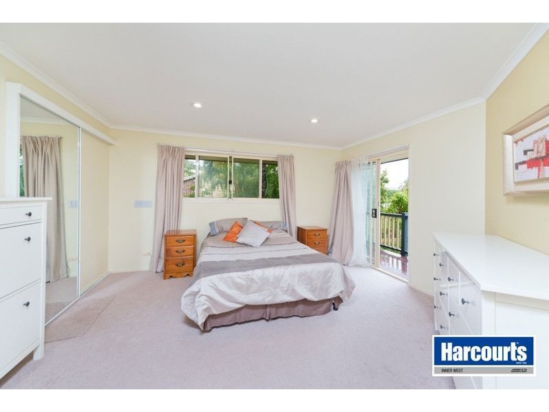5 Canterbury Place, The Gap QLD 4061