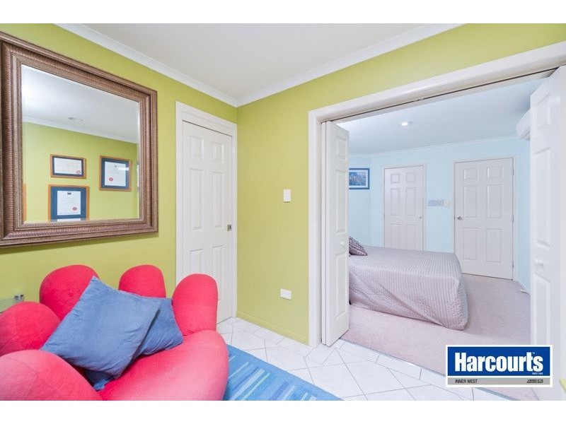 5 Canterbury Place, The Gap QLD 4061