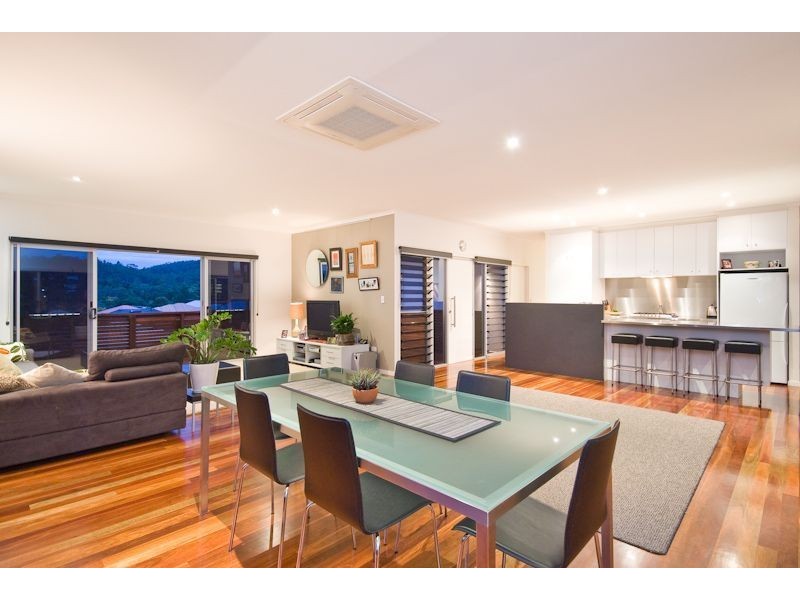 27 Balnaves Place, Mitchelton QLD 4053