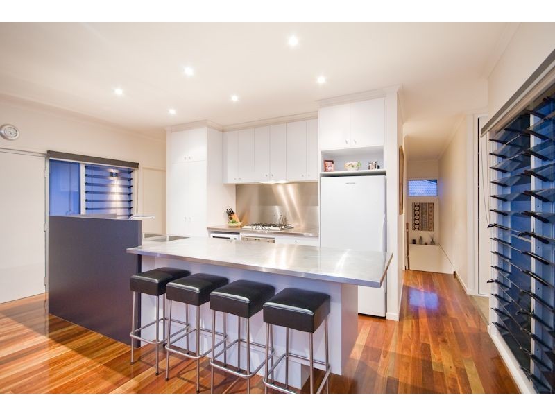 27 Balnaves Place, Mitchelton QLD 4053