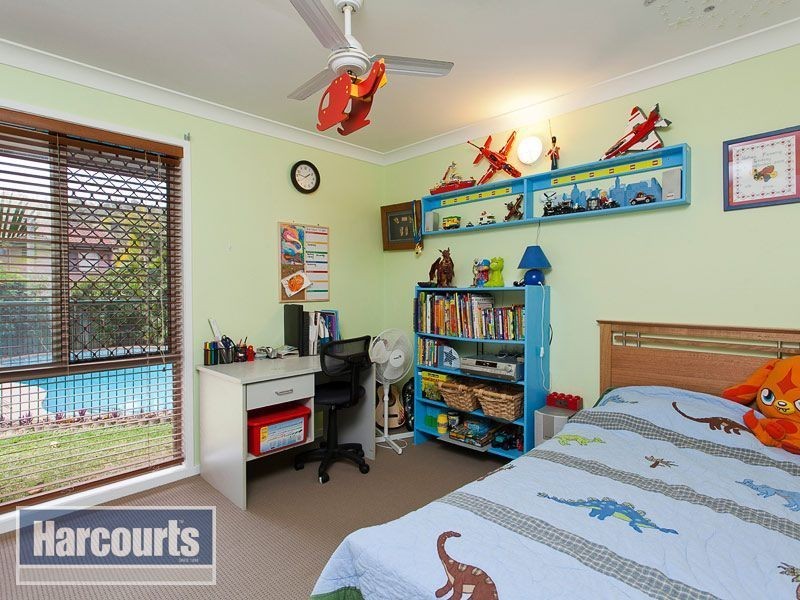 4 Hillside Place, The Gap QLD 4061