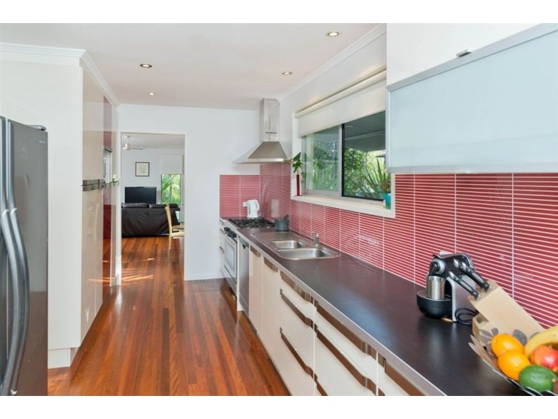 8 Dajarra Street, The Gap QLD 4061