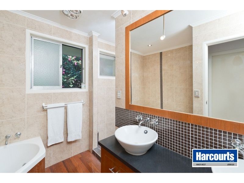 8 Dajarra Street, The Gap QLD 4061