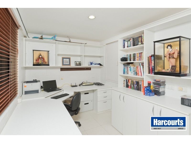 8 Dajarra Street, The Gap QLD 4061