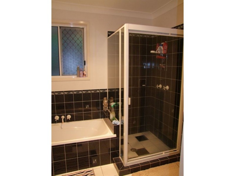 7 Phoenix Close, The Gap QLD 4061