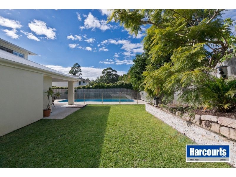 11 Patricia Drive, The Gap QLD 4061