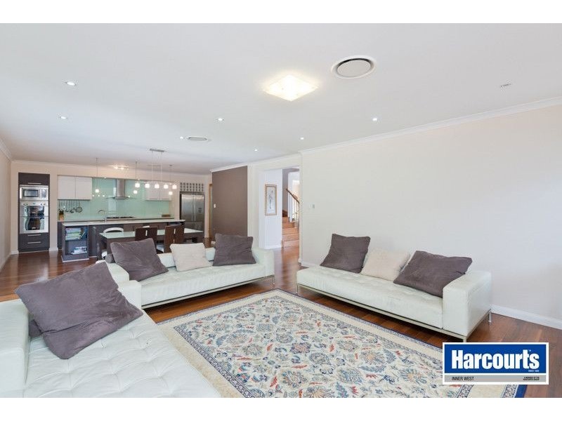 11 Patricia Drive, The Gap QLD 4061