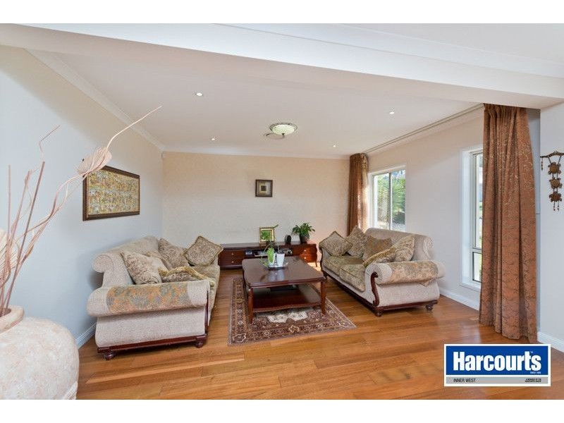 11 Patricia Drive, The Gap QLD 4061