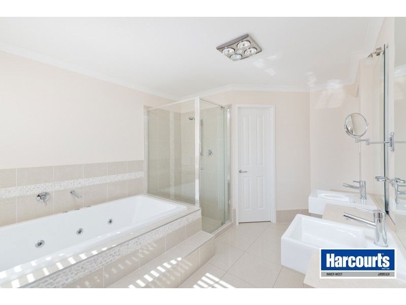 11 Patricia Drive, The Gap QLD 4061