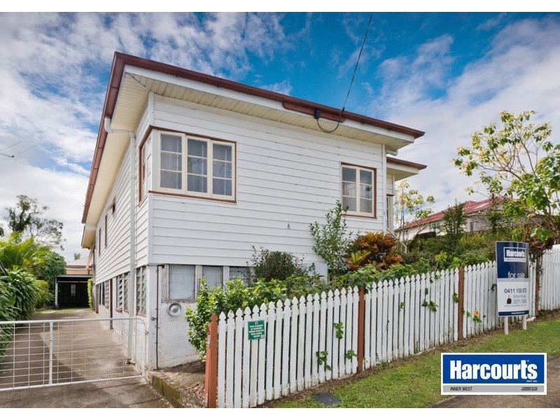 9 Coronation Street, Bardon QLD 4065