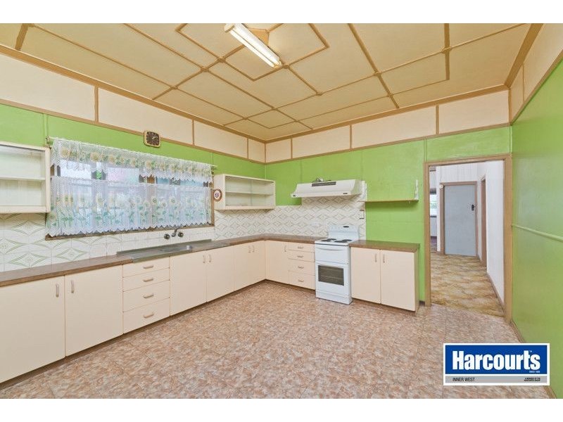 9 Coronation Street, Bardon QLD 4065