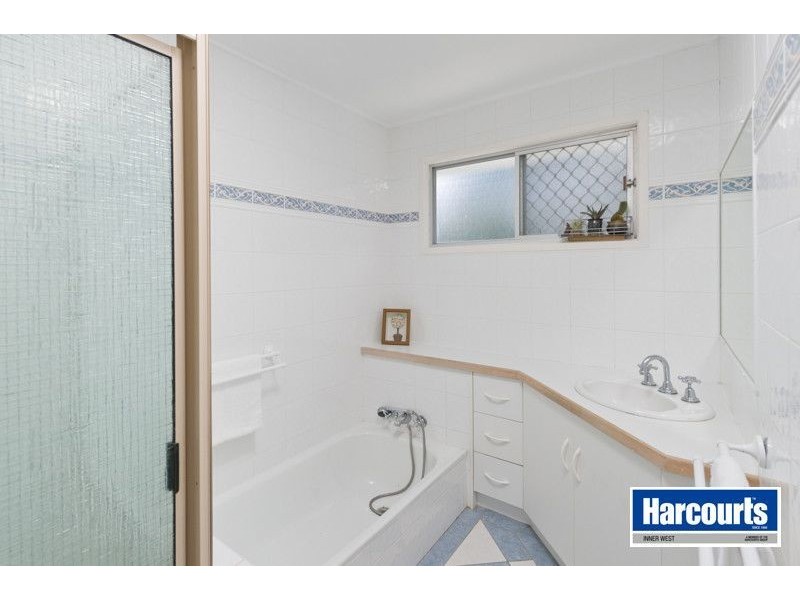 43 Kaloma Road, The Gap QLD 4061