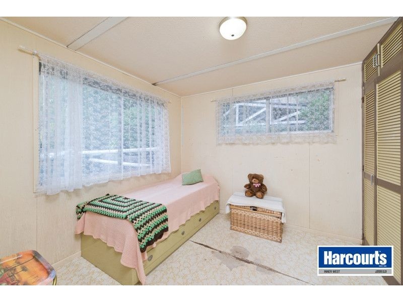 37 Warana Street, The Gap QLD 4061