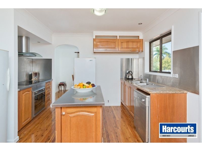 1 Doncella Street, The Gap QLD 4061