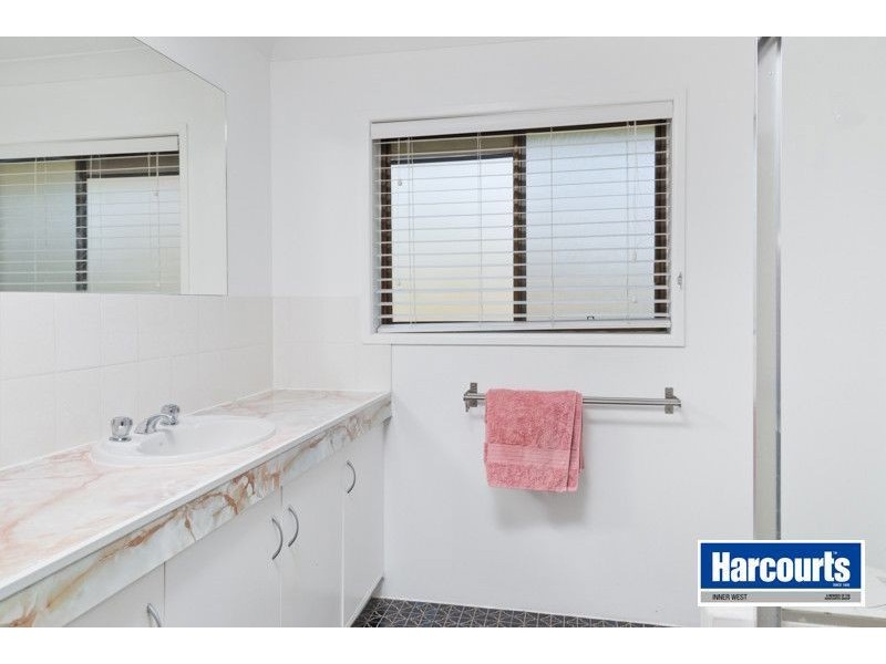 1 Doncella Street, The Gap QLD 4061