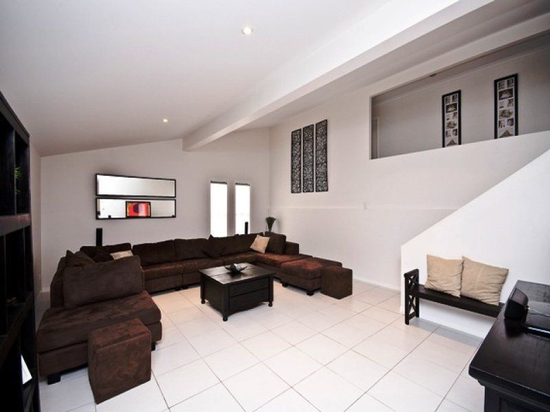 18 Belclare Street, The Gap QLD 4061