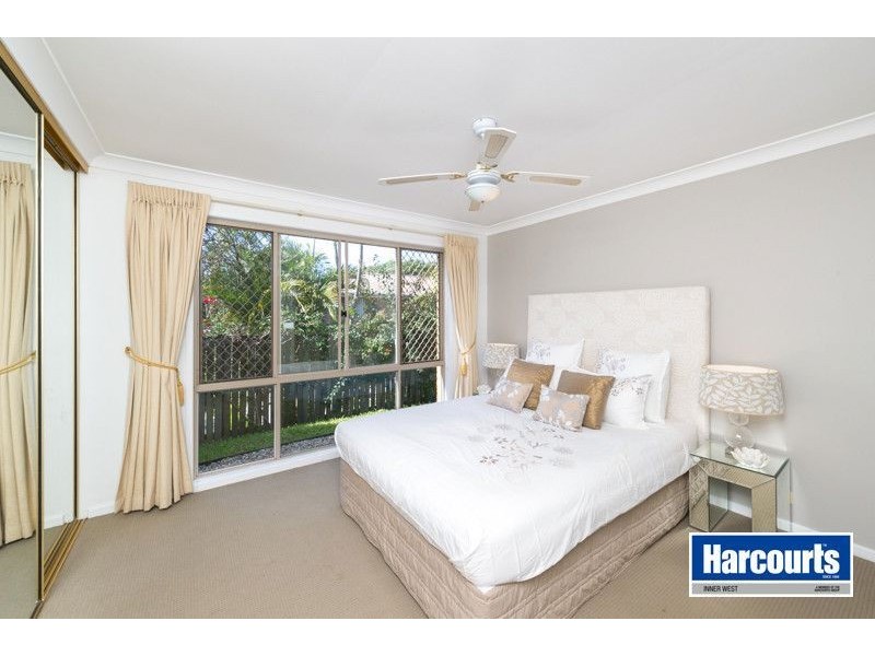 4 Hillside Place, The Gap QLD 4061