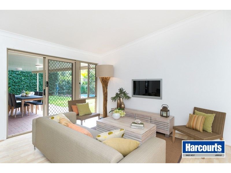 4 Hillside Place, The Gap QLD 4061