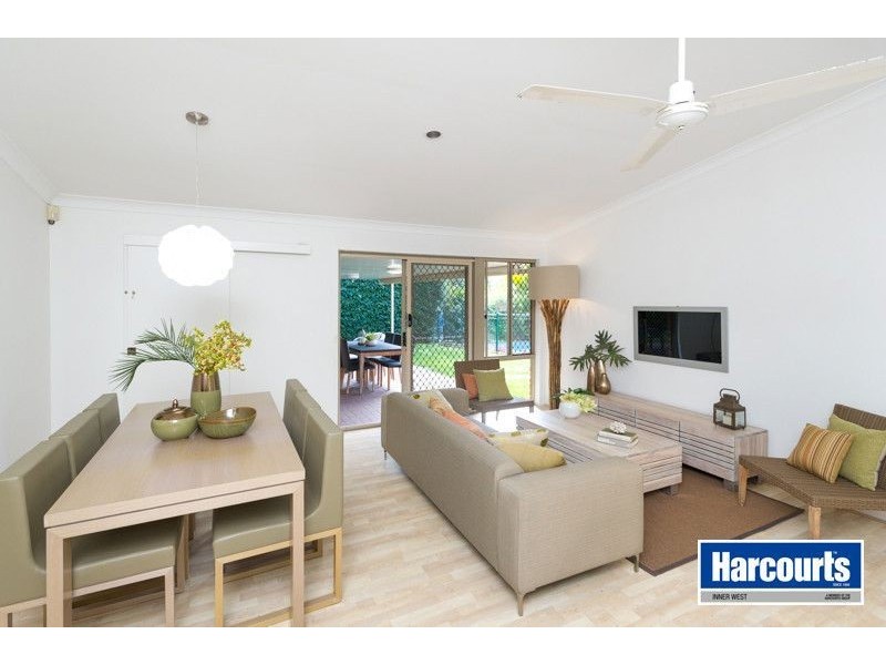 4 Hillside Place, The Gap QLD 4061