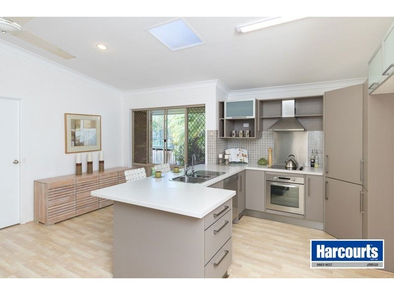 4 Hillside Place, The Gap QLD 4061