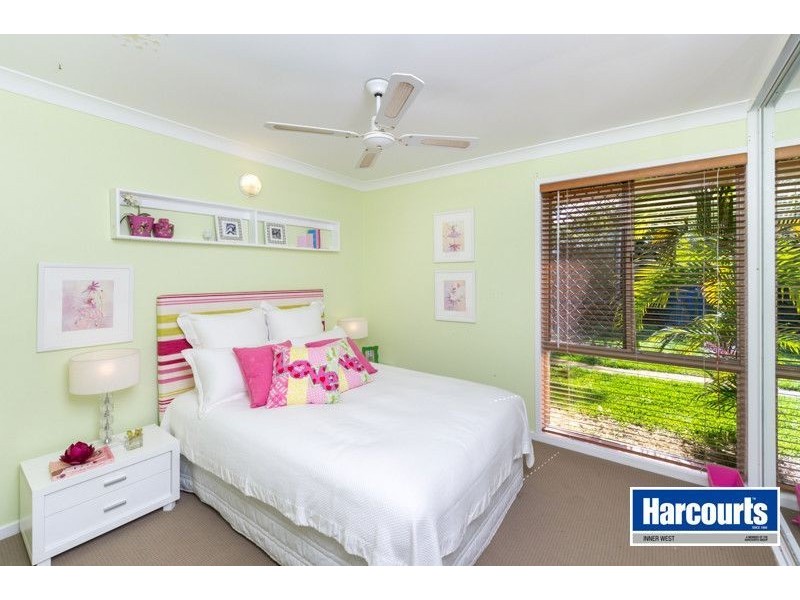 4 Hillside Place, The Gap QLD 4061