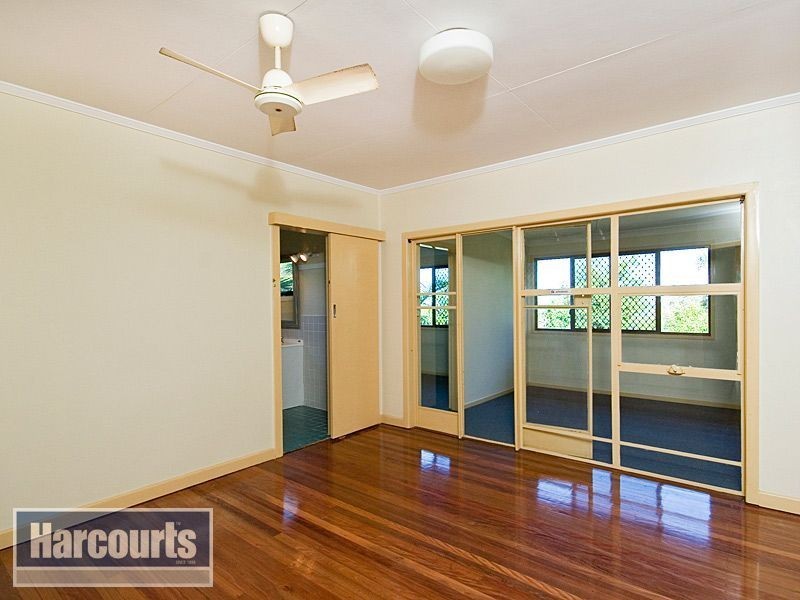 854 South Pine Road, Everton Park QLD 4053