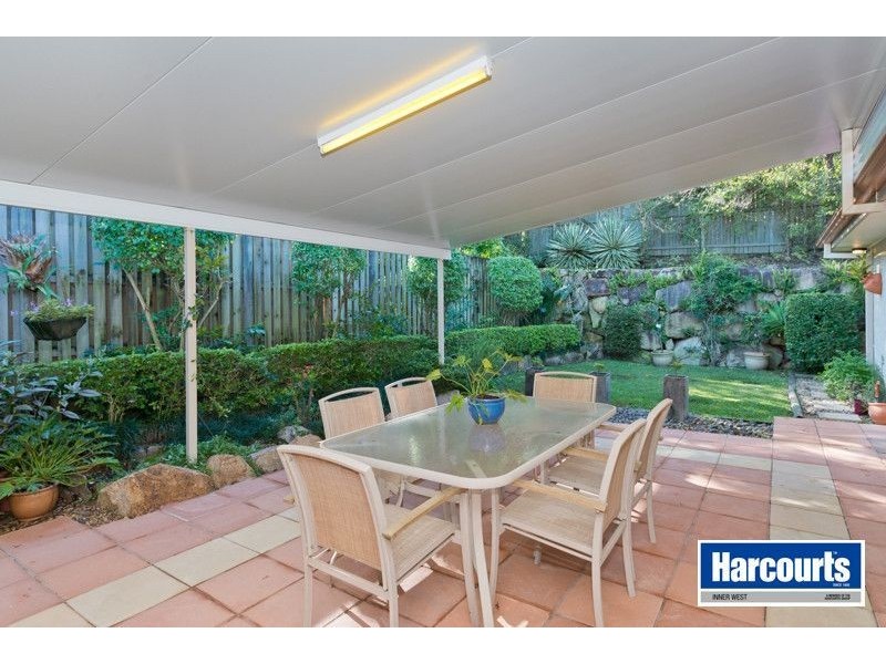 35 Montrose Place, The Gap QLD 4061