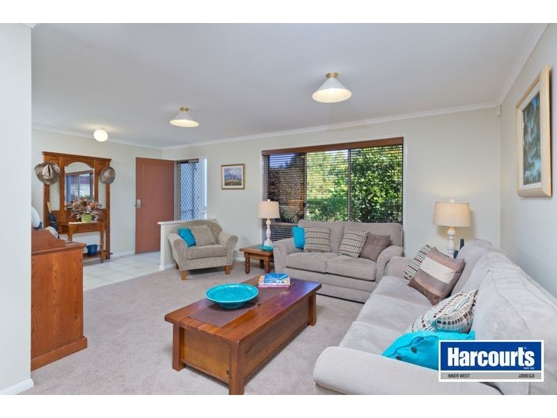 35 Montrose Place, The Gap QLD 4061