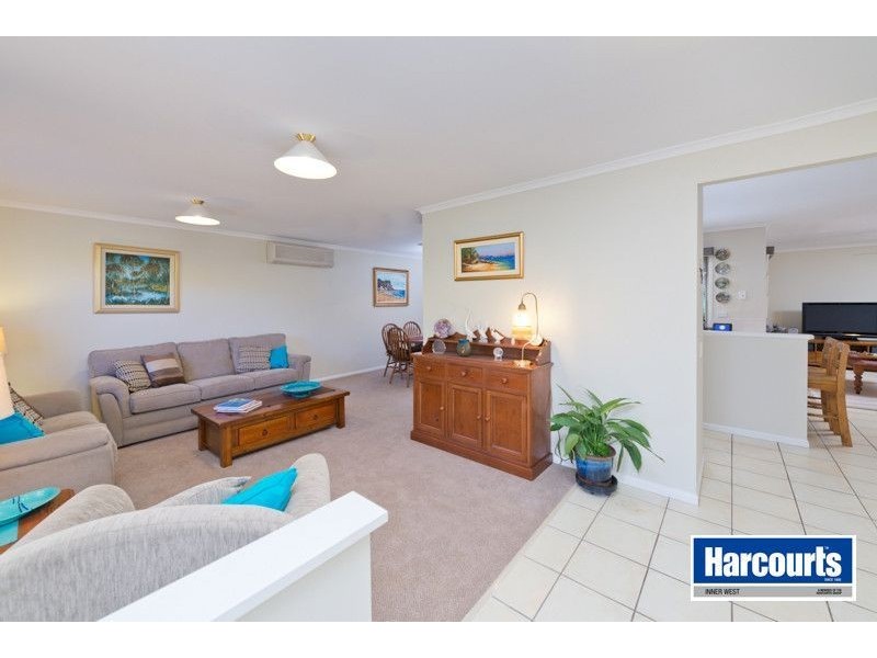 35 Montrose Place, The Gap QLD 4061