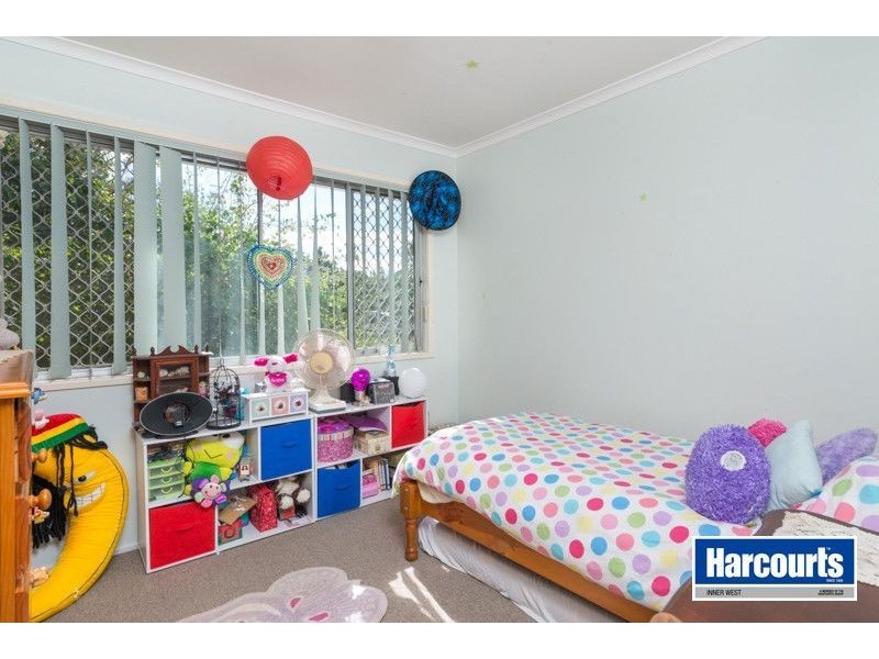 11 Naroo Street, The Gap QLD 4061