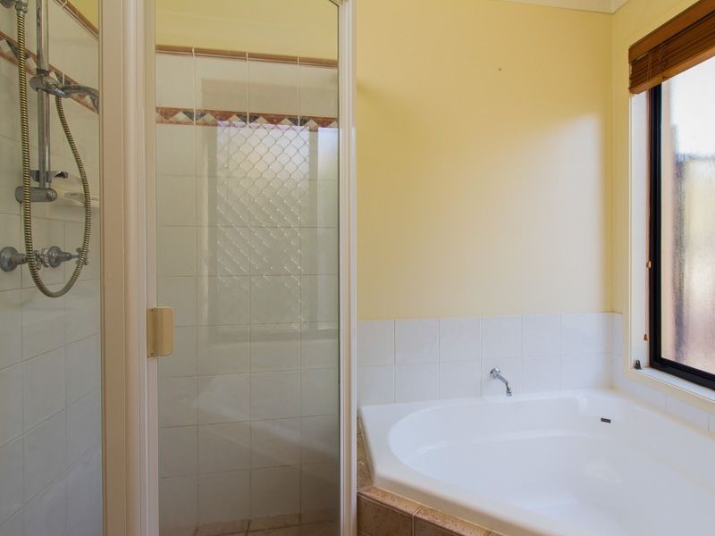 13 Rattray Place, Ferny Grove QLD 4055