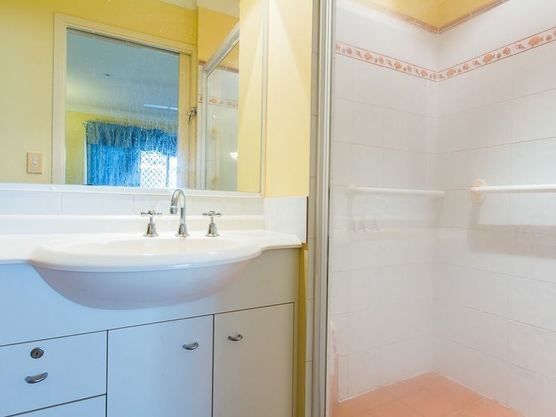 13 Rattray Place, Ferny Grove QLD 4055