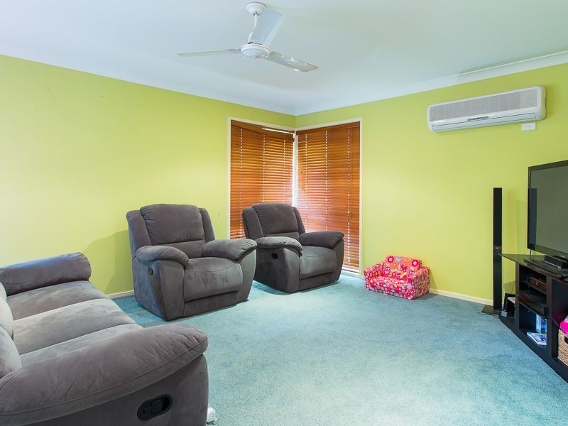 13 Rattray Place, Ferny Grove QLD 4055