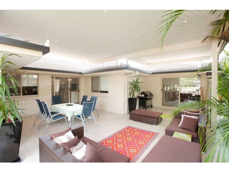 16 Glenferrie Place, The Gap QLD 4061