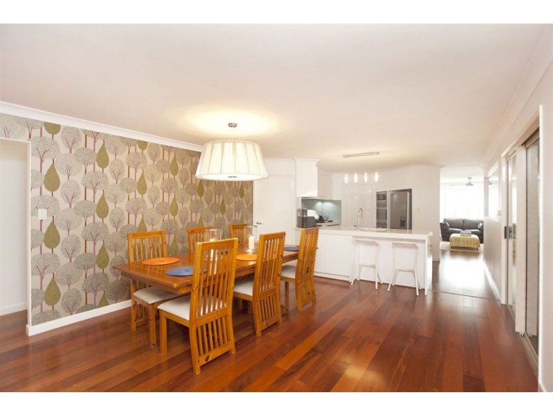 16 Glenferrie Place, The Gap QLD 4061