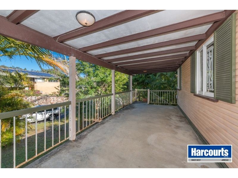 4 Ridgeway Street, The Gap QLD 4061