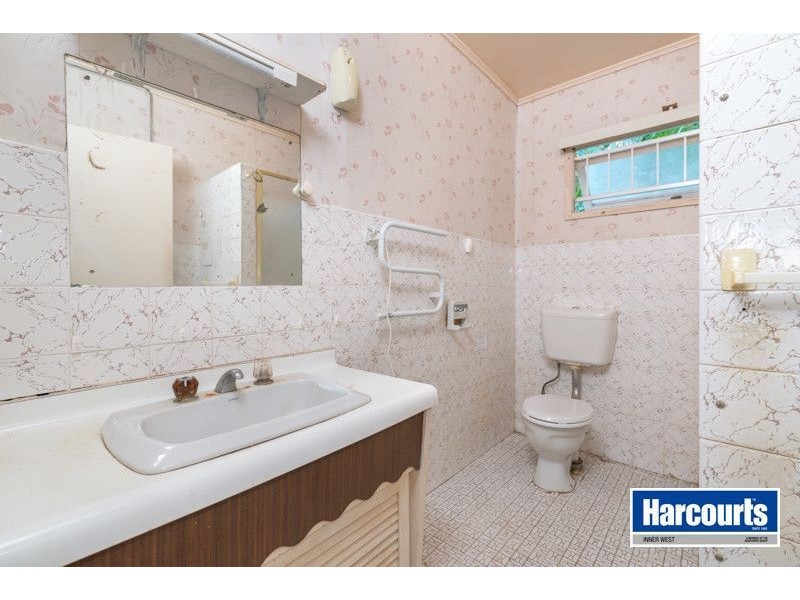 4 Ridgeway Street, The Gap QLD 4061