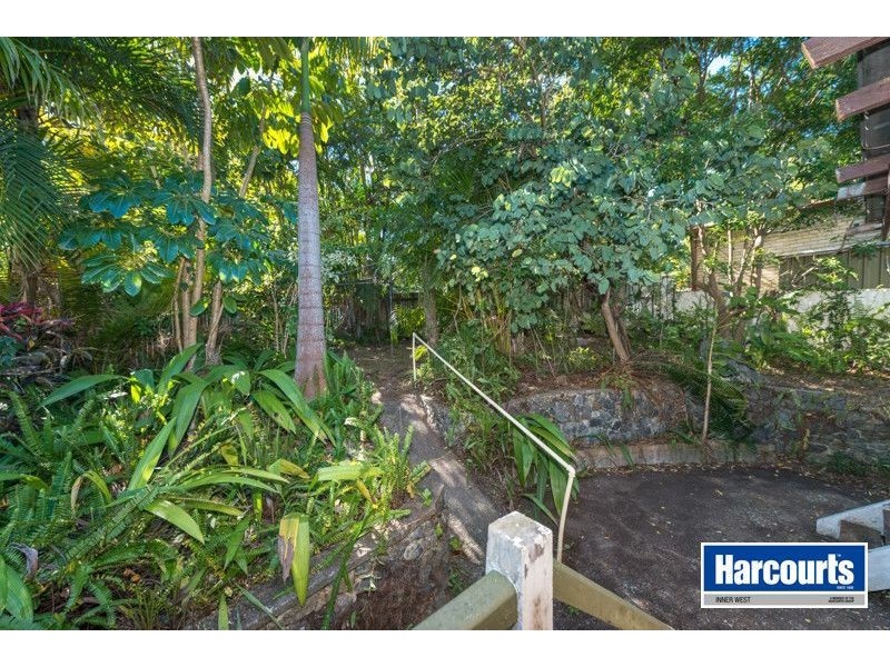 4 Ridgeway Street, The Gap QLD 4061