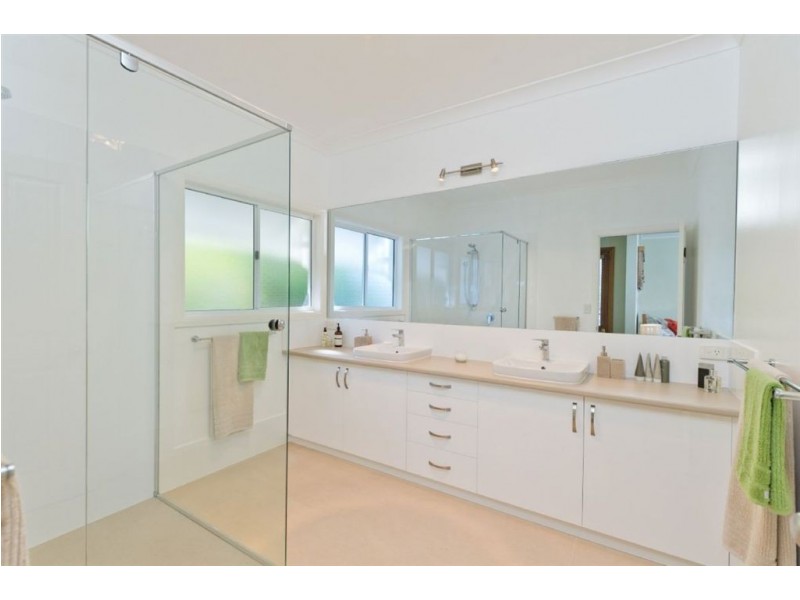 10 Willowood Place, The Gap QLD 4061