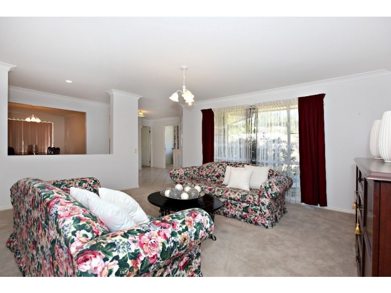 33 Parkside Crescent, The Gap QLD 4061
