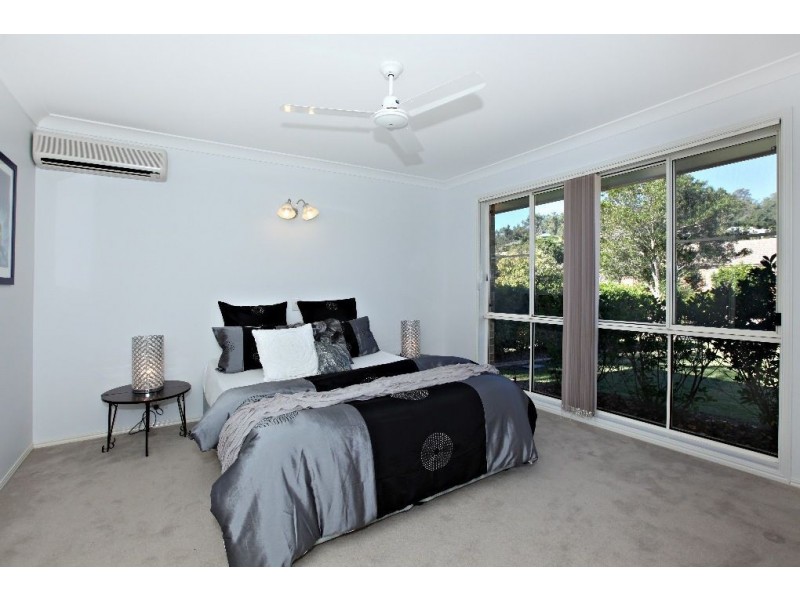 33 Parkside Crescent, The Gap QLD 4061