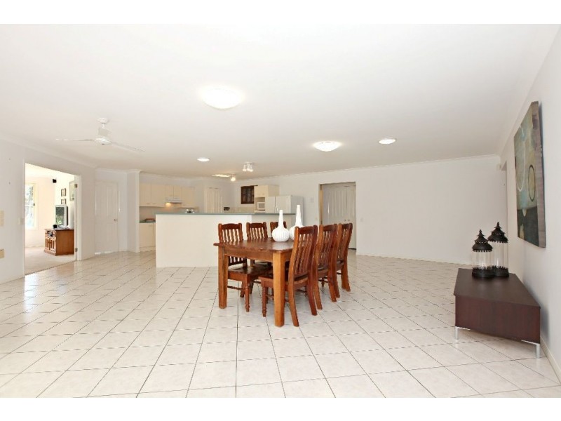 33 Parkside Crescent, The Gap QLD 4061