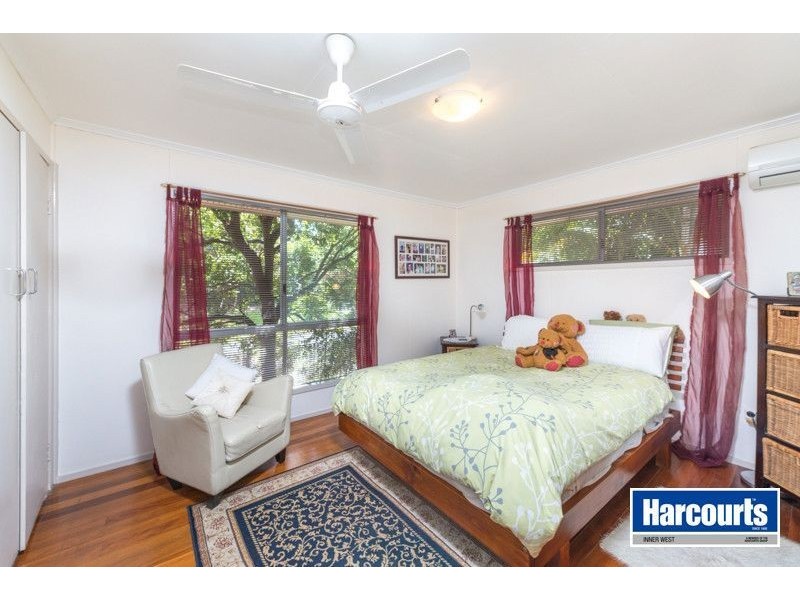 10 Richwill Street, The Gap QLD 4061