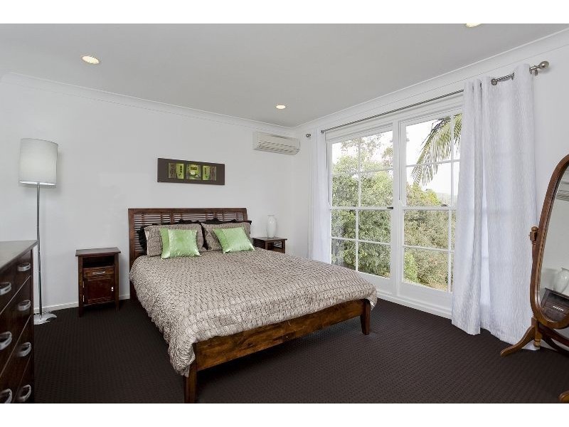 13 Chicester Street, The Gap QLD 4061