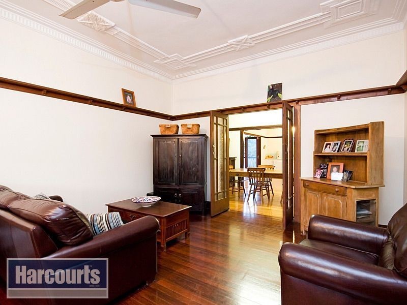 92 Bowman Parade, Bardon QLD 4065