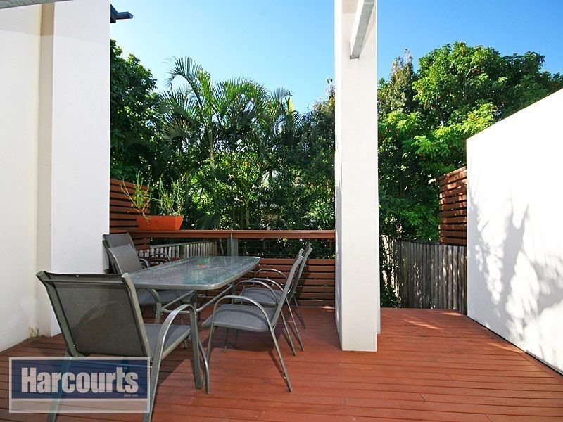 5/26 Holland Street, Toowong QLD 4066