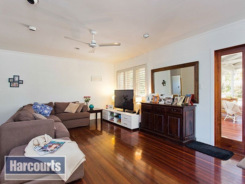 7 Kilmaine Street, The Gap QLD 4061