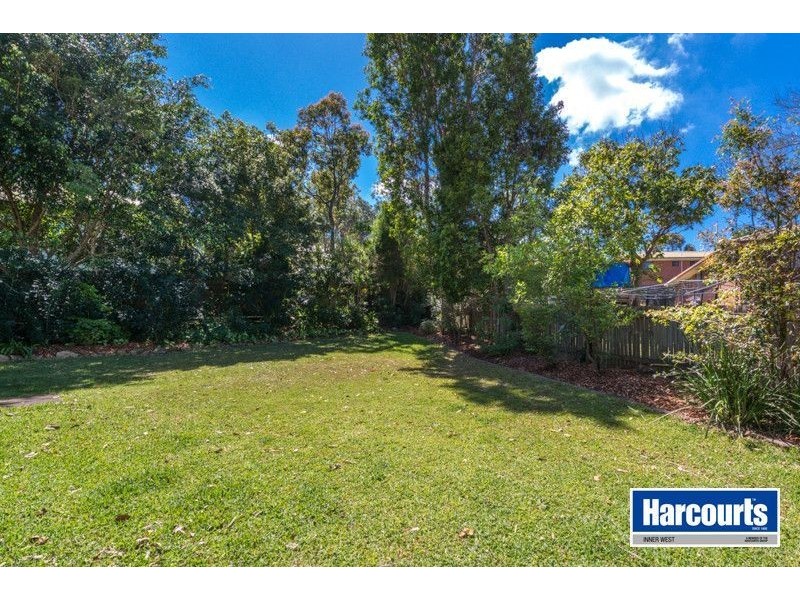 33 Woorama Road, The Gap QLD 4061